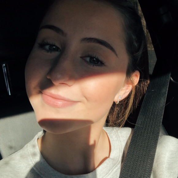 Meet your Posher, Grace - Picture 1 of 1